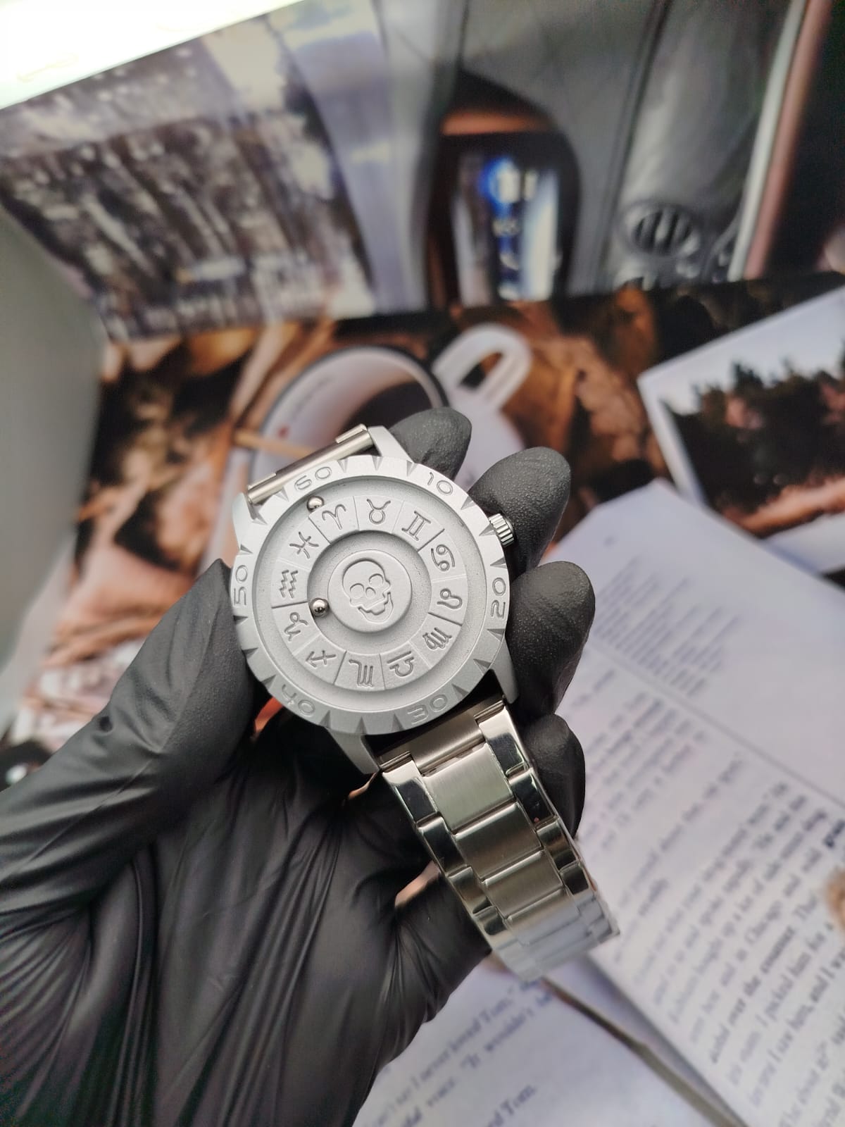 Reloj Magnético Zodiacal Acero