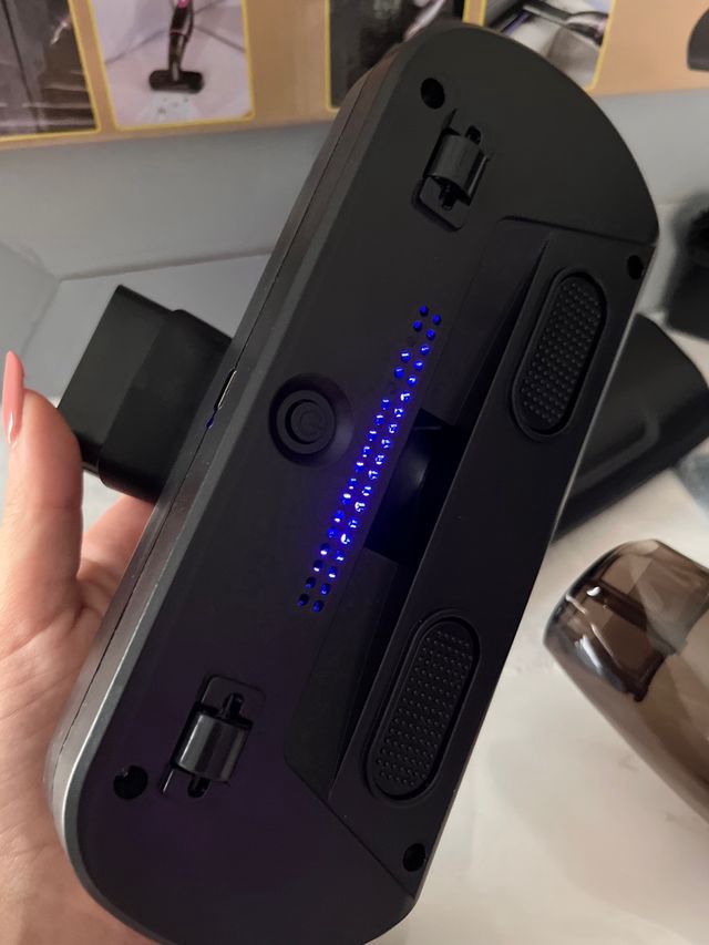 Aspiradora Vertical Inalámbrica 3 en 1 XW-668 – 100W, Sin Bolsa, Batería 2000mAh, Portátil